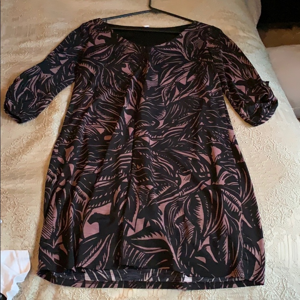 Black and purple shift dress